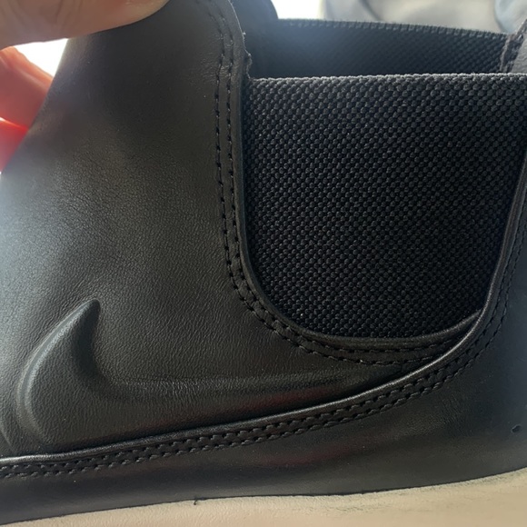 Nike Women's AIR MAX Leather Pull On Shoes - BRAND NEW- Size 7.5  NWOT - Picture 10 of 11